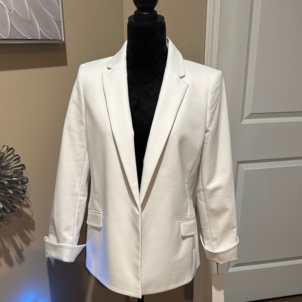 Elegant White Blazer